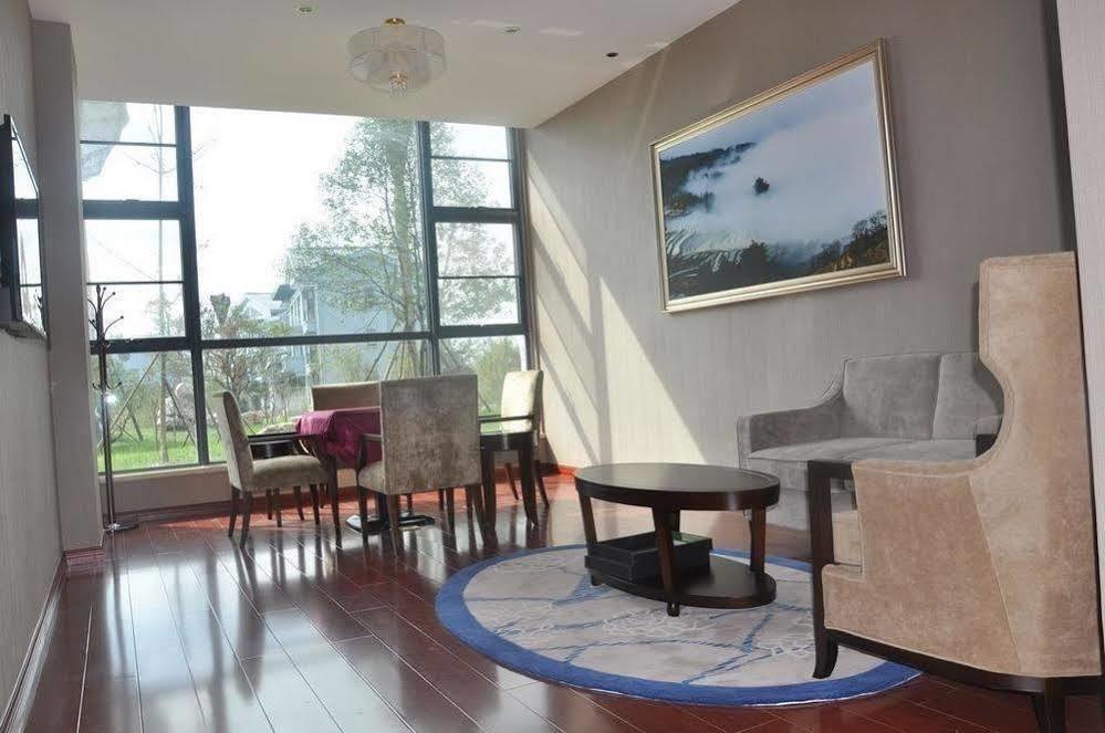 Jingyue Lake Hotel Dujiangyan Exterior photo